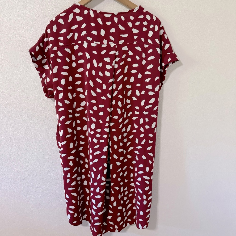 Umgee Dalmatian Print Short Folded Sleeve V-Neck … - image 3